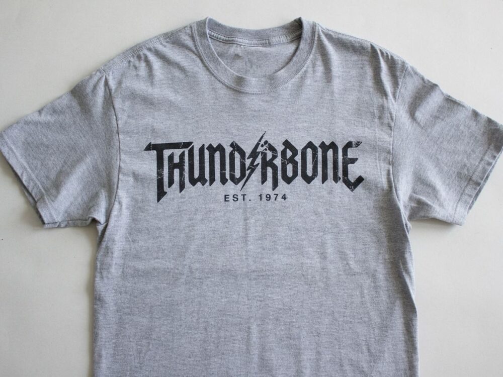stylowy tshirt koncertowy